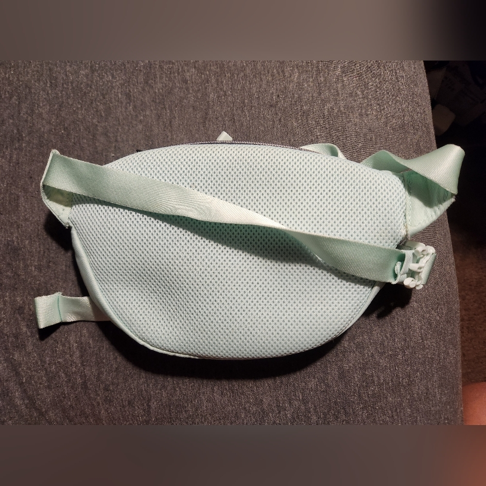 LL Bean Fanny Pack - Picture 2 of 4